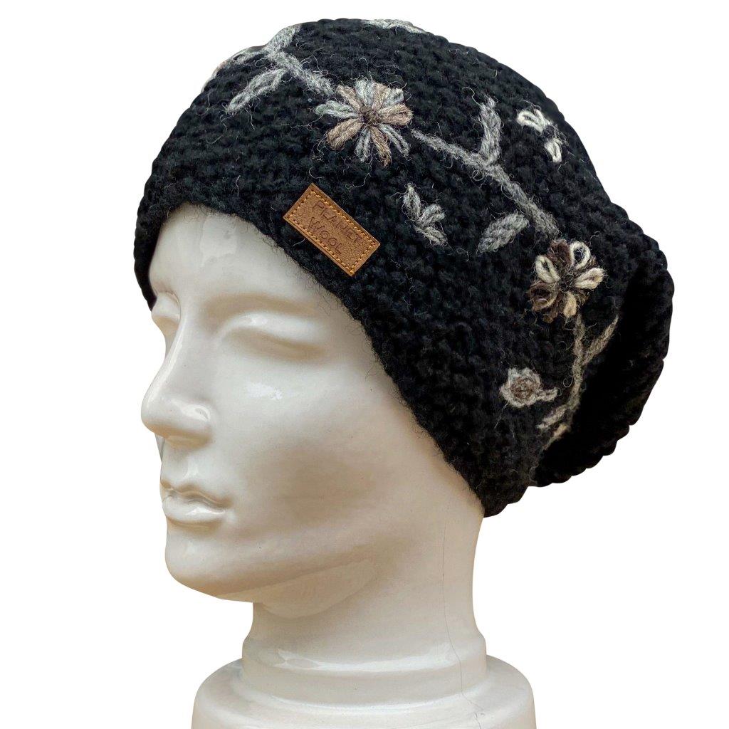 Planet wool - Long flower hat | wollen muts met vrolijke bloemen