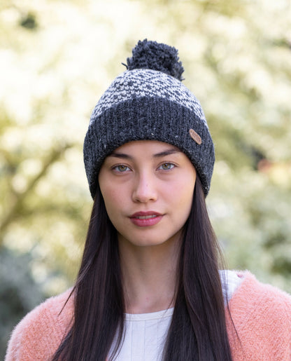 Erin Knitwear – Turn up hat bobble | Wollmütze